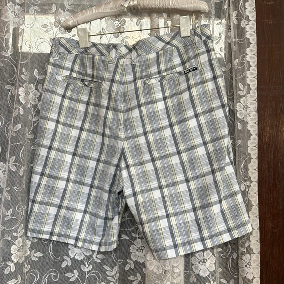 Rusty brand size 36 men’s plaid shorts excellent condition only used once - Picture 6 of 8